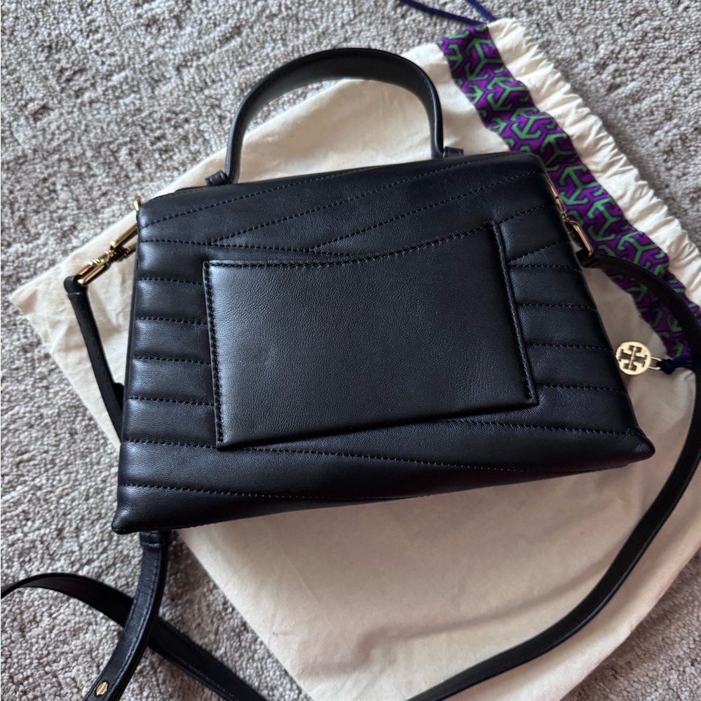 Tory Burch Kira Chevron Top Handle Satchel Like NEW - Picture 3 of 6
